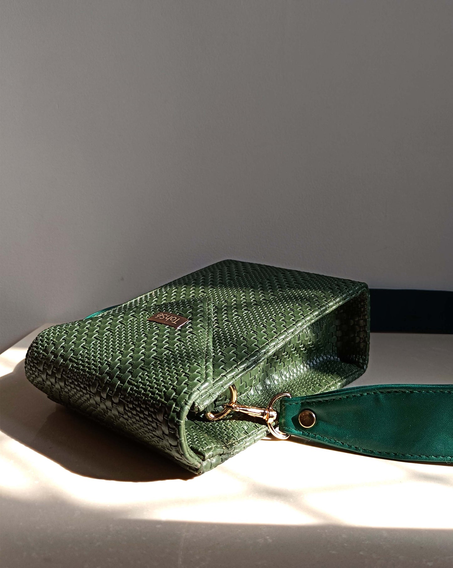 Nesta Sling Bag - Green